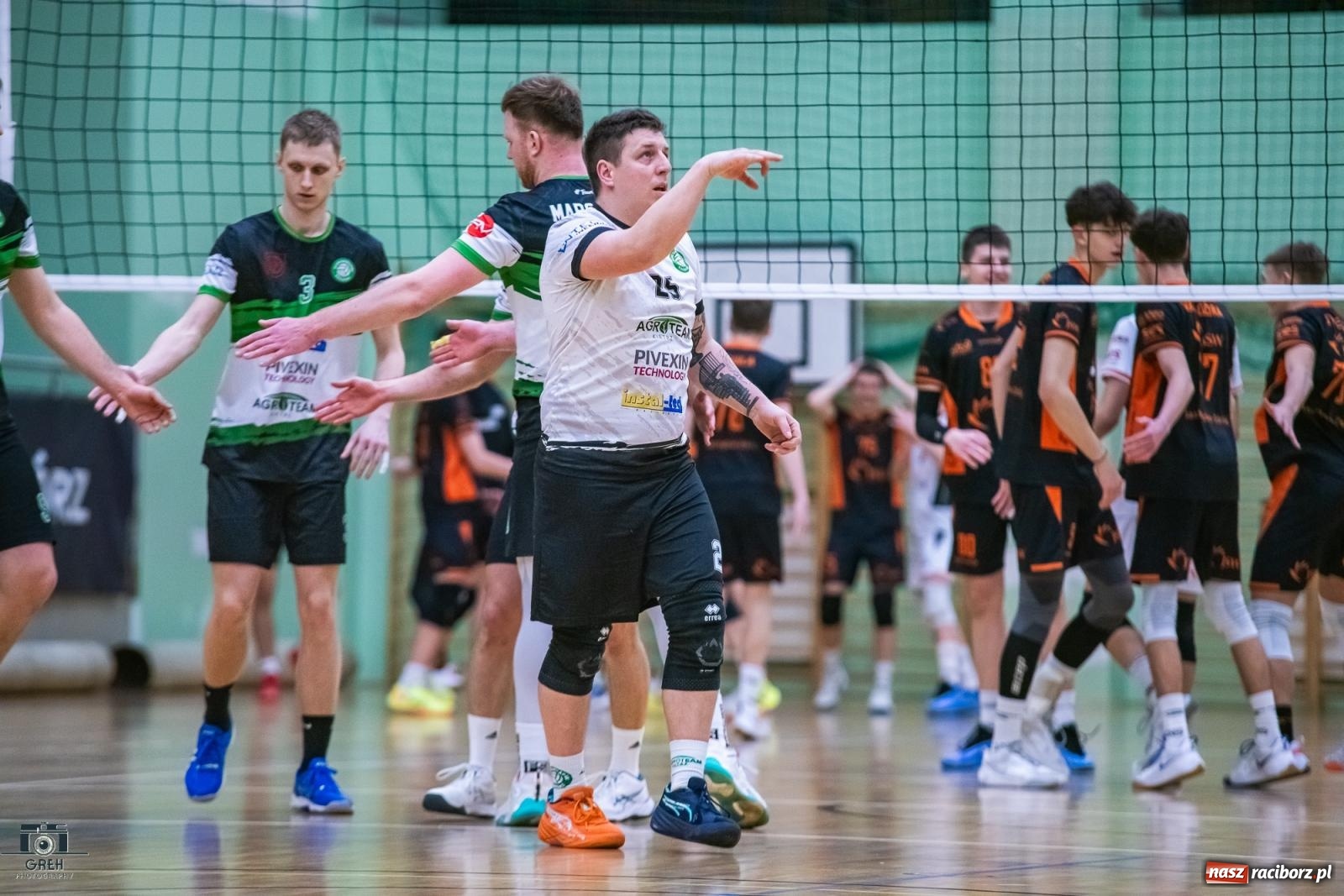 Zdjęcie w galerii na portalu naszraciborz.pl: KS Racibórz bez argumentów w starciu z Akademią Talentów Jastrzębskiego Węgla [FOTO] wiadomości z regionu