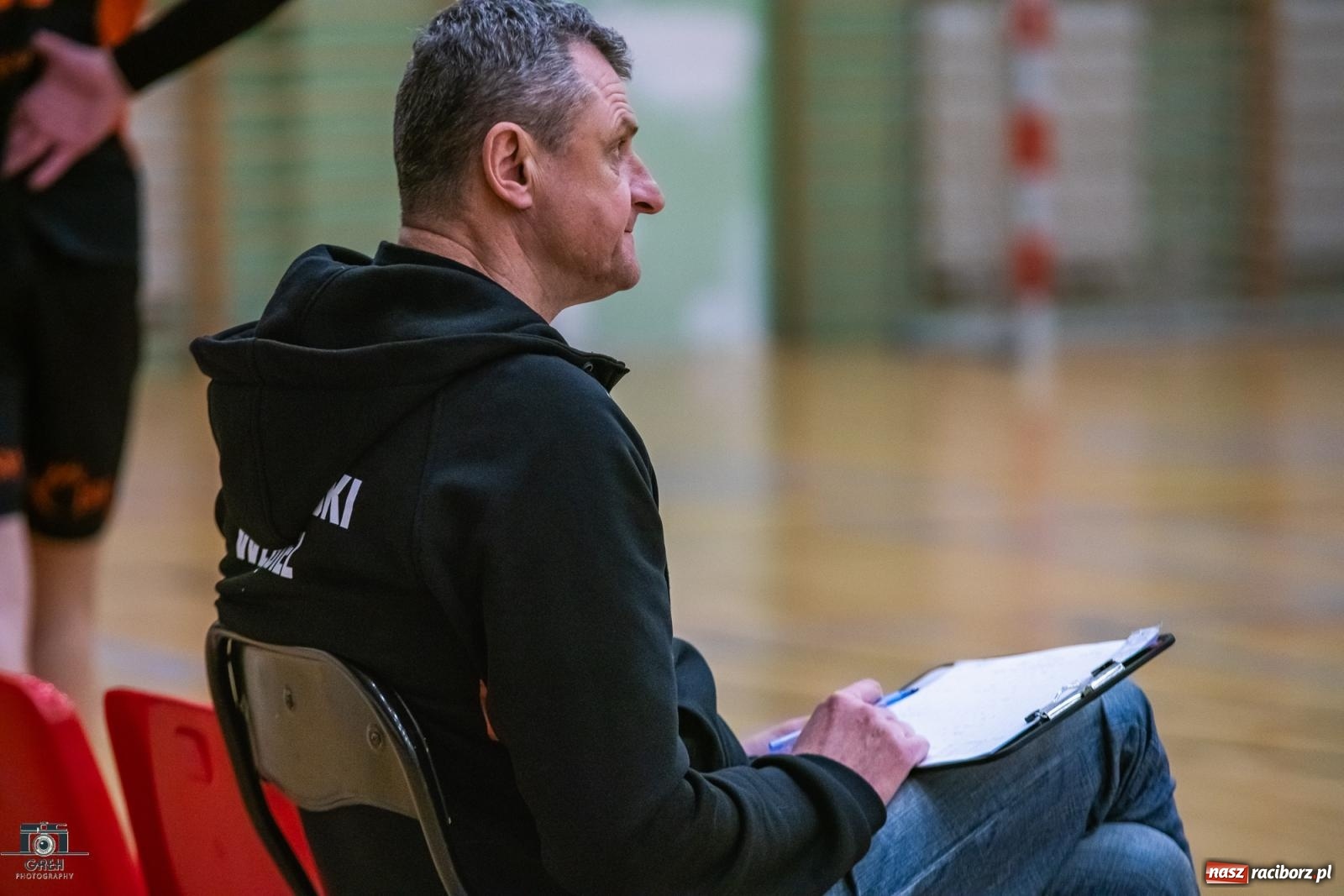 Zdjęcie w galerii na portalu naszraciborz.pl: KS Racibórz bez argumentów w starciu z Akademią Talentów Jastrzębskiego Węgla [FOTO] wiadomości z regionu