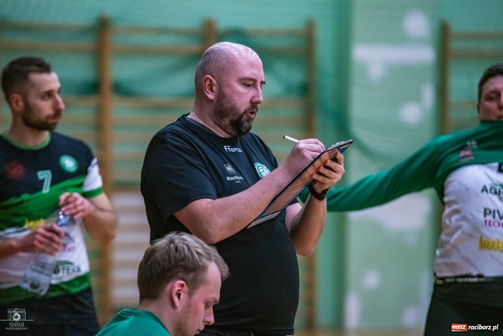 Zdjęcie w galerii na portalu naszraciborz.pl: KS Racibórz bez argumentów w starciu z Akademią Talentów Jastrzębskiego Węgla [FOTO] wiadomości z regionu