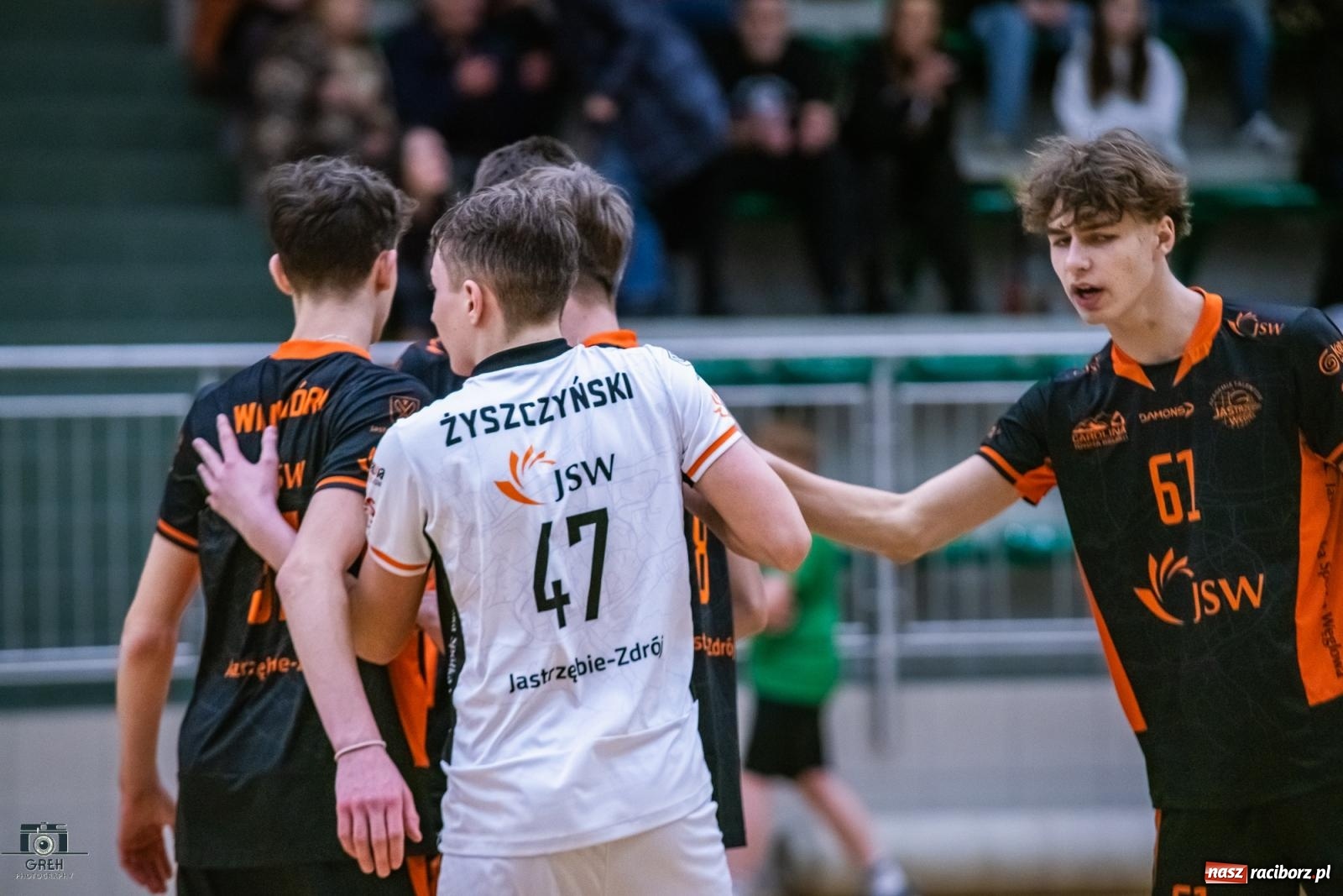 Zdjęcie w galerii na portalu naszraciborz.pl: KS Racibórz bez argumentów w starciu z Akademią Talentów Jastrzębskiego Węgla [FOTO] wiadomości z regionu