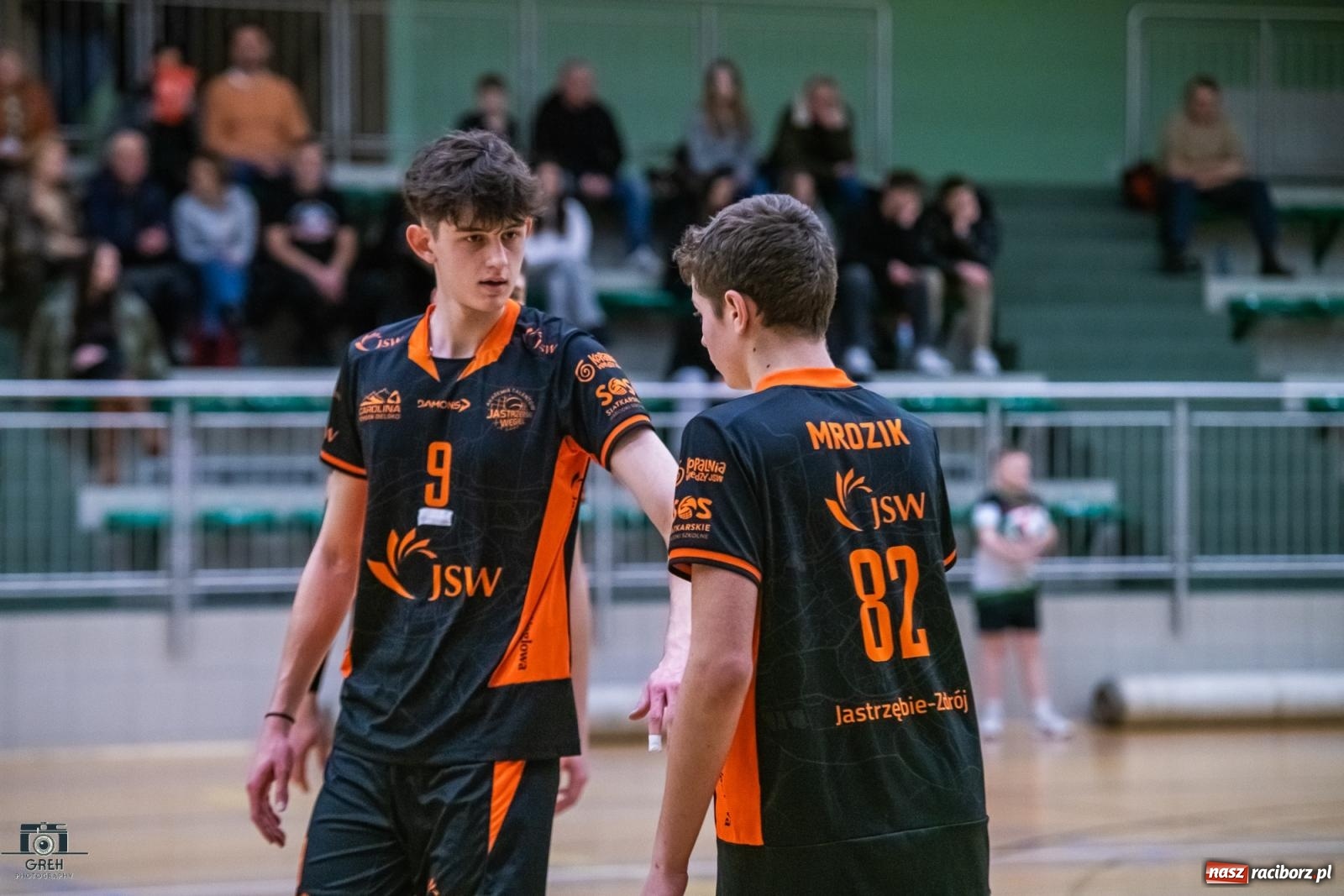 Zdjęcie w galerii na portalu naszraciborz.pl: KS Racibórz bez argumentów w starciu z Akademią Talentów Jastrzębskiego Węgla [FOTO] wiadomości z regionu
