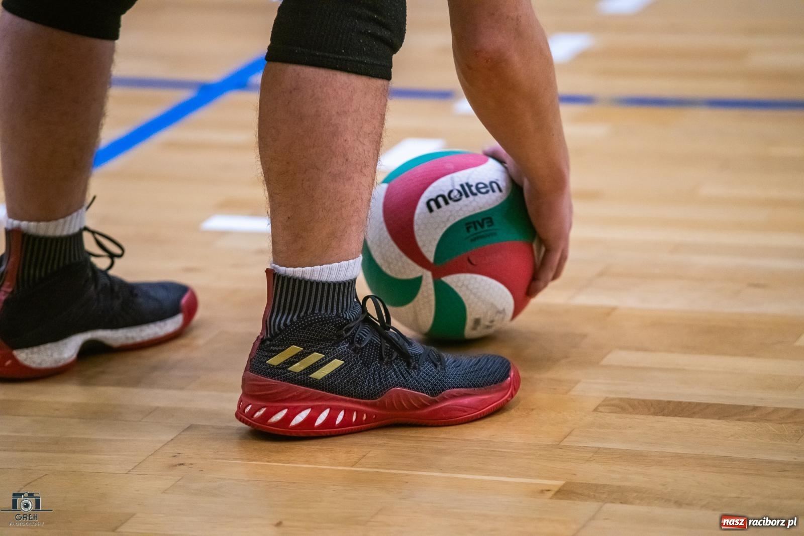 Zdjęcie w galerii na portalu naszraciborz.pl: KS Racibórz bez argumentów w starciu z Akademią Talentów Jastrzębskiego Węgla [FOTO] wiadomości z regionu