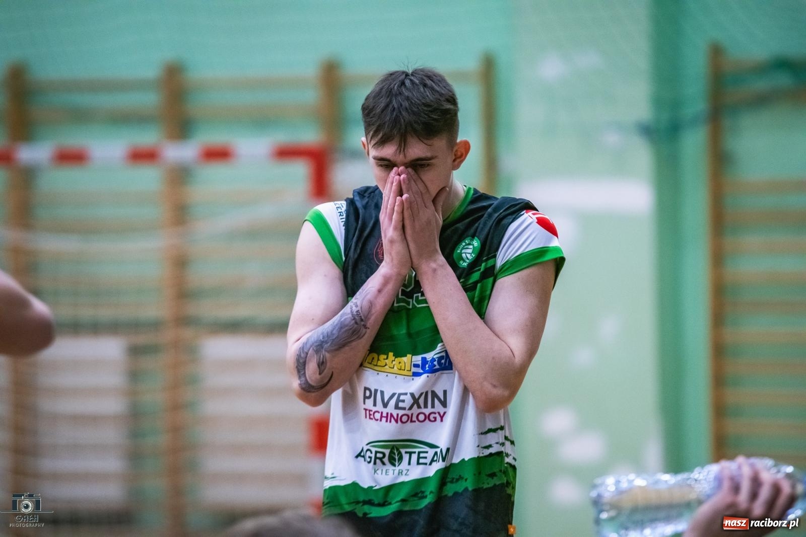 Zdjęcie w galerii na portalu naszraciborz.pl: KS Racibórz bez argumentów w starciu z Akademią Talentów Jastrzębskiego Węgla [FOTO] wiadomości z regionu