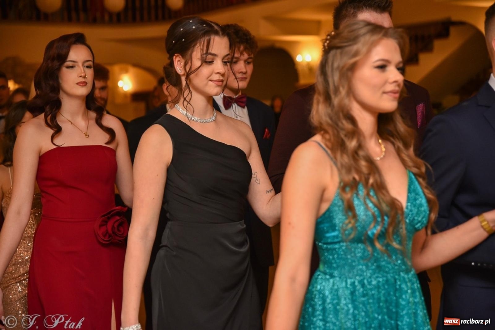 Zdjęcie w galerii na portalu naszraciborz.pl: Studniówka I LO i Liceum Sztuk Plastycznych na bis! wiadomości z regionu