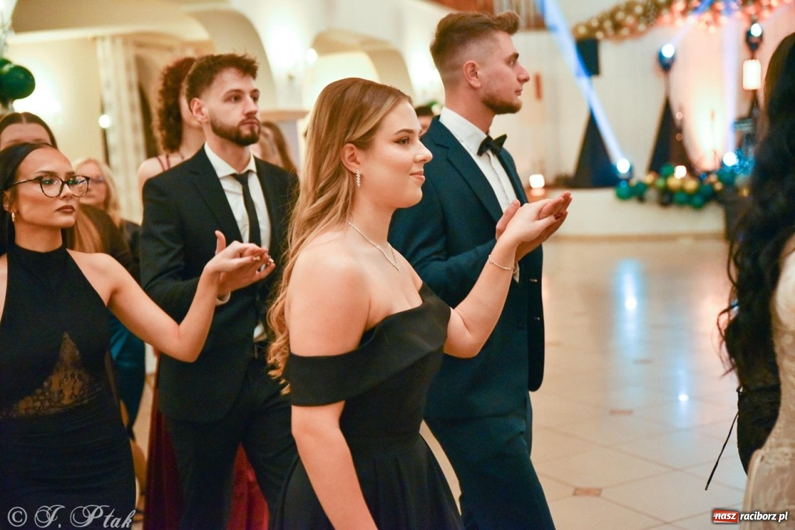 Zdjęcie w galerii na portalu naszraciborz.pl: Studniówka I LO i Liceum Sztuk Plastycznych na bis! wiadomości z regionu