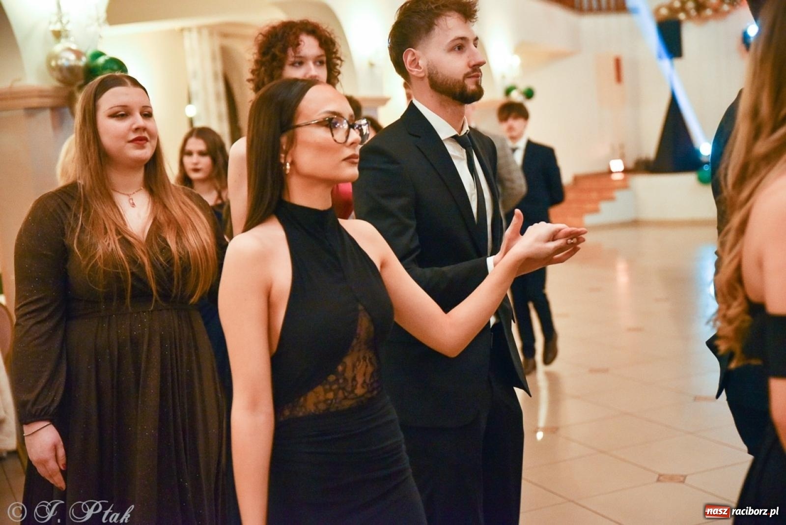 Zdjęcie w galerii na portalu naszraciborz.pl: Studniówka I LO i Liceum Sztuk Plastycznych na bis! wiadomości z regionu