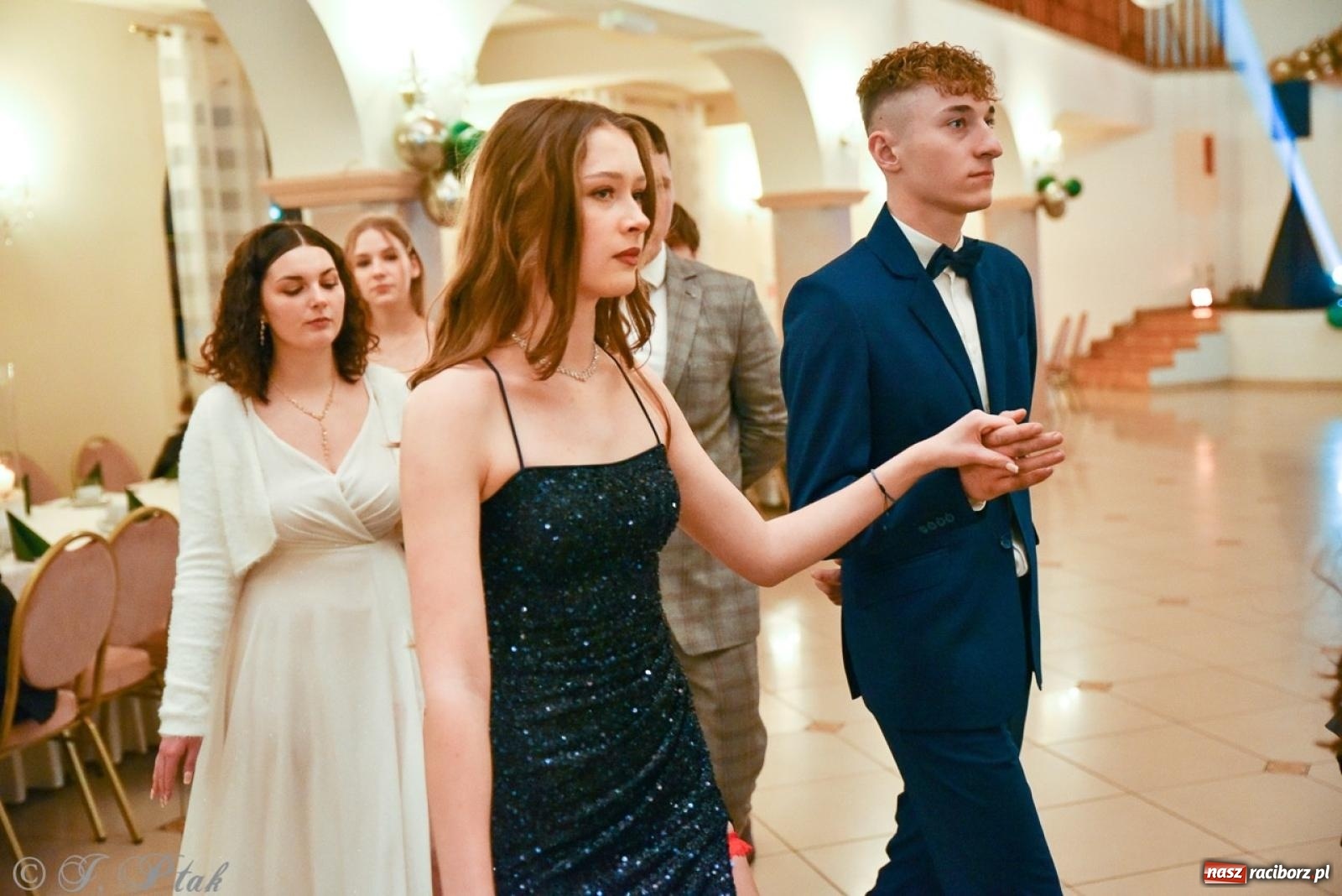 Zdjęcie w galerii na portalu naszraciborz.pl: Studniówka I LO i Liceum Sztuk Plastycznych na bis! wiadomości z regionu