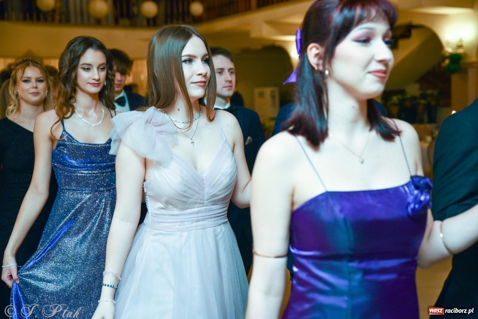 Zdjęcie w galerii na portalu naszraciborz.pl: Studniówka I LO i Liceum Sztuk Plastycznych na bis! wiadomości z regionu