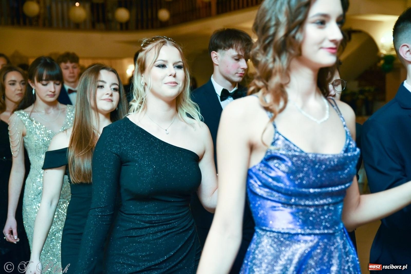 Zdjęcie w galerii na portalu naszraciborz.pl: Studniówka I LO i Liceum Sztuk Plastycznych na bis! wiadomości z regionu