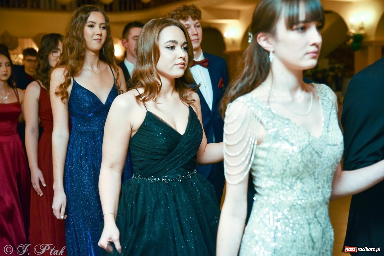 Zdjęcie w galerii na portalu naszraciborz.pl: Studniówka I LO i Liceum Sztuk Plastycznych na bis! wiadomości z regionu