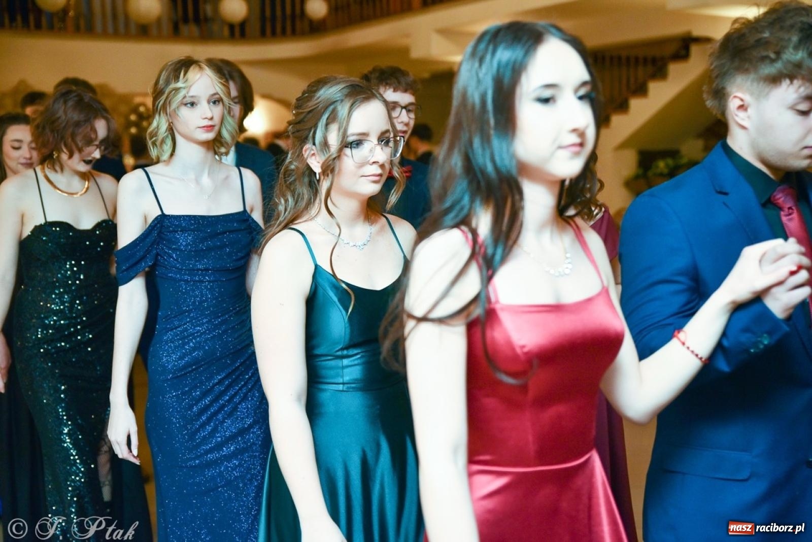 Zdjęcie w galerii na portalu naszraciborz.pl: Studniówka I LO i Liceum Sztuk Plastycznych na bis! wiadomości z regionu