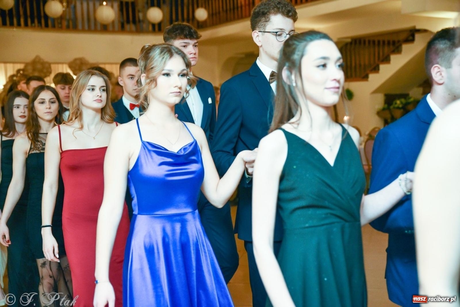 Zdjęcie w galerii na portalu naszraciborz.pl: Studniówka I LO i Liceum Sztuk Plastycznych na bis! wiadomości z regionu