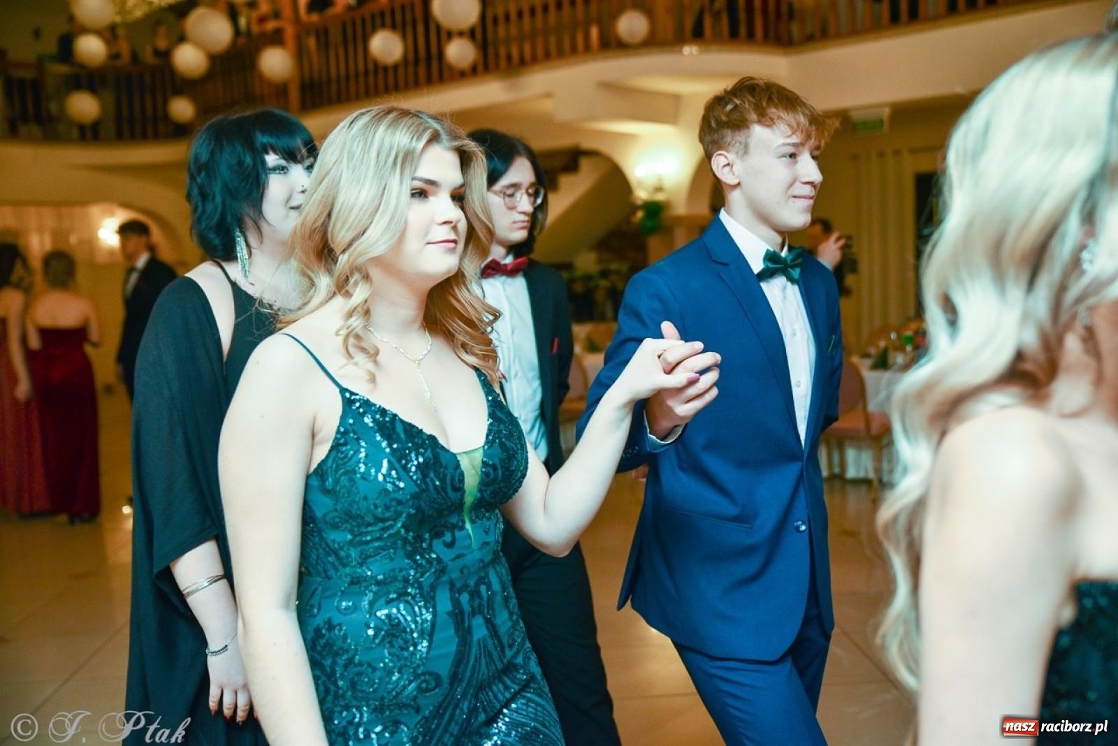 Zdjęcie w galerii na portalu naszraciborz.pl: Studniówka I LO i Liceum Sztuk Plastycznych na bis! wiadomości z regionu