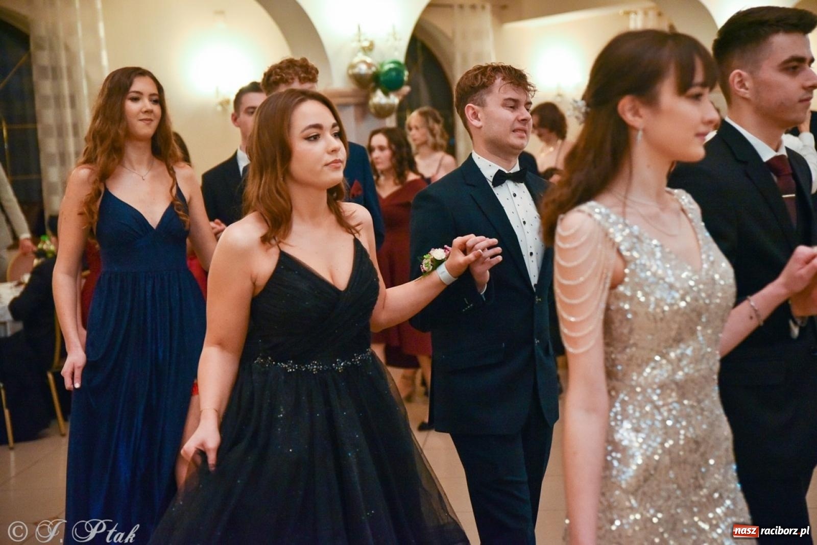 Zdjęcie w galerii na portalu naszraciborz.pl: Studniówka I LO i Liceum Sztuk Plastycznych na bis! wiadomości z regionu