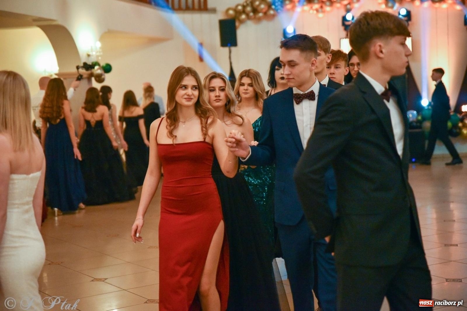 Zdjęcie w galerii na portalu naszraciborz.pl: Studniówka I LO i Liceum Sztuk Plastycznych na bis! wiadomości z regionu