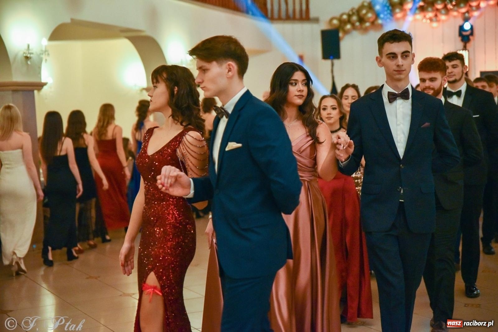 Zdjęcie w galerii na portalu naszraciborz.pl: Studniówka I LO i Liceum Sztuk Plastycznych na bis! wiadomości z regionu