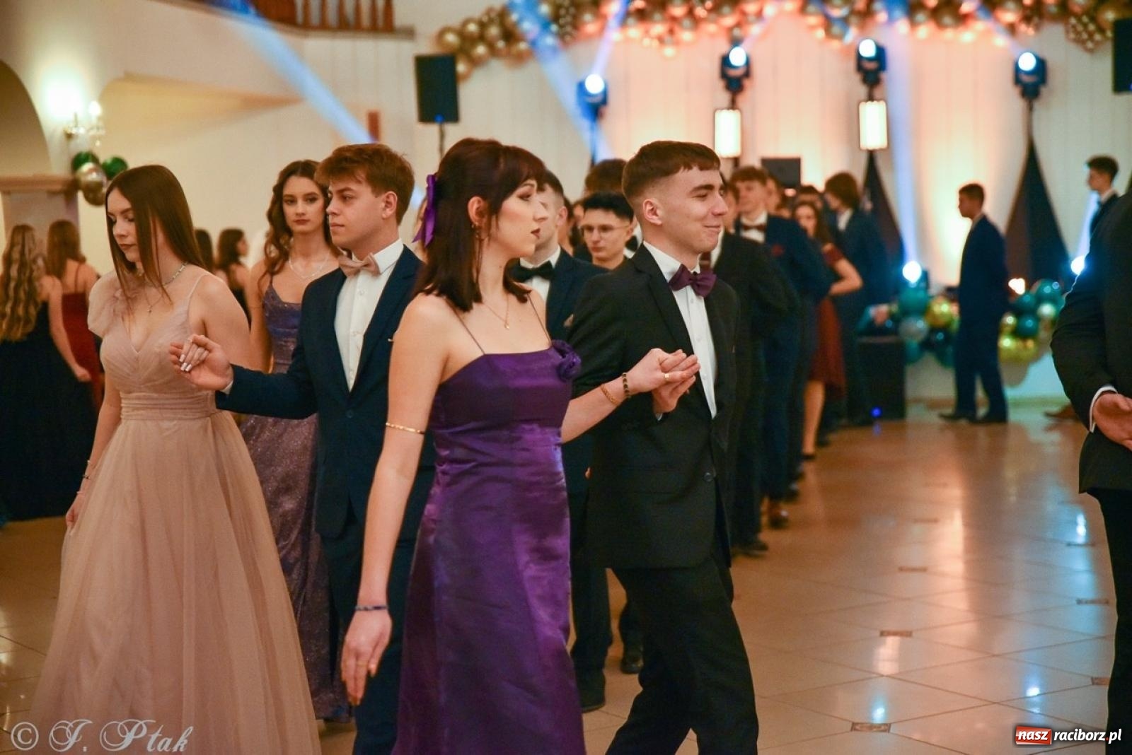 Zdjęcie w galerii na portalu naszraciborz.pl: Studniówka I LO i Liceum Sztuk Plastycznych na bis! wiadomości z regionu