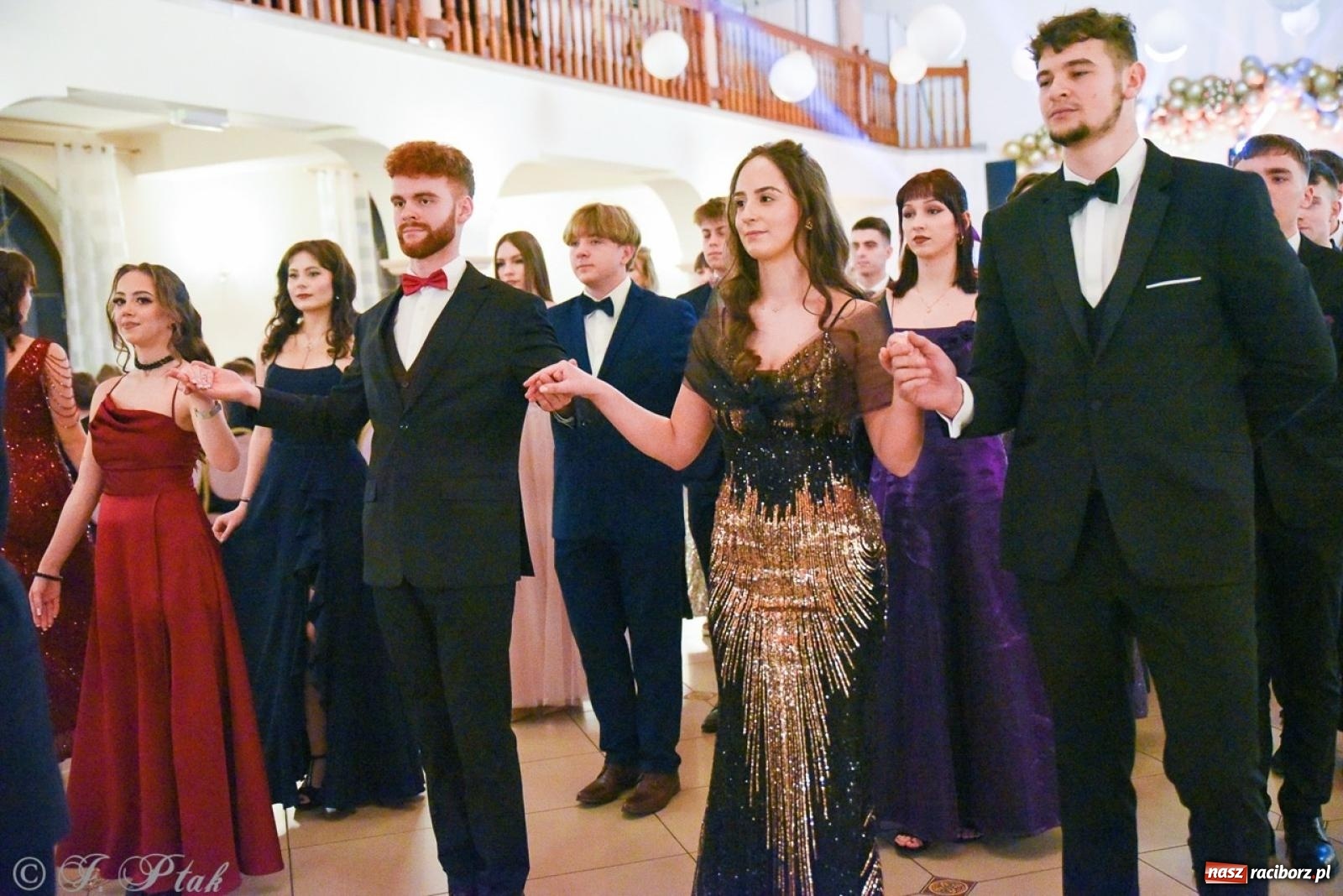 Zdjęcie w galerii na portalu naszraciborz.pl: Studniówka I LO i Liceum Sztuk Plastycznych na bis! wiadomości z regionu