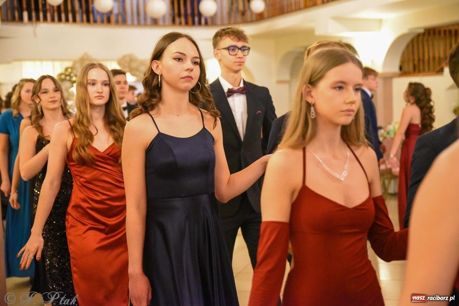 Zdjęcie w galerii na portalu naszraciborz.pl: Studniówka I LO i Liceum Sztuk Plastycznych na bis! wiadomości z regionu