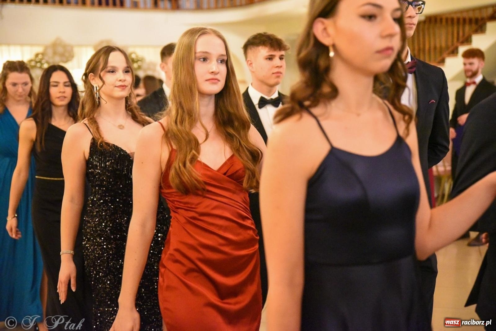 Zdjęcie w galerii na portalu naszraciborz.pl: Studniówka I LO i Liceum Sztuk Plastycznych na bis! wiadomości z regionu