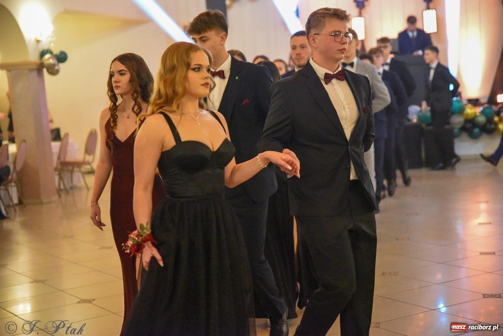 Zdjęcie w galerii na portalu naszraciborz.pl: Studniówka I LO i Liceum Sztuk Plastycznych na bis! wiadomości z regionu