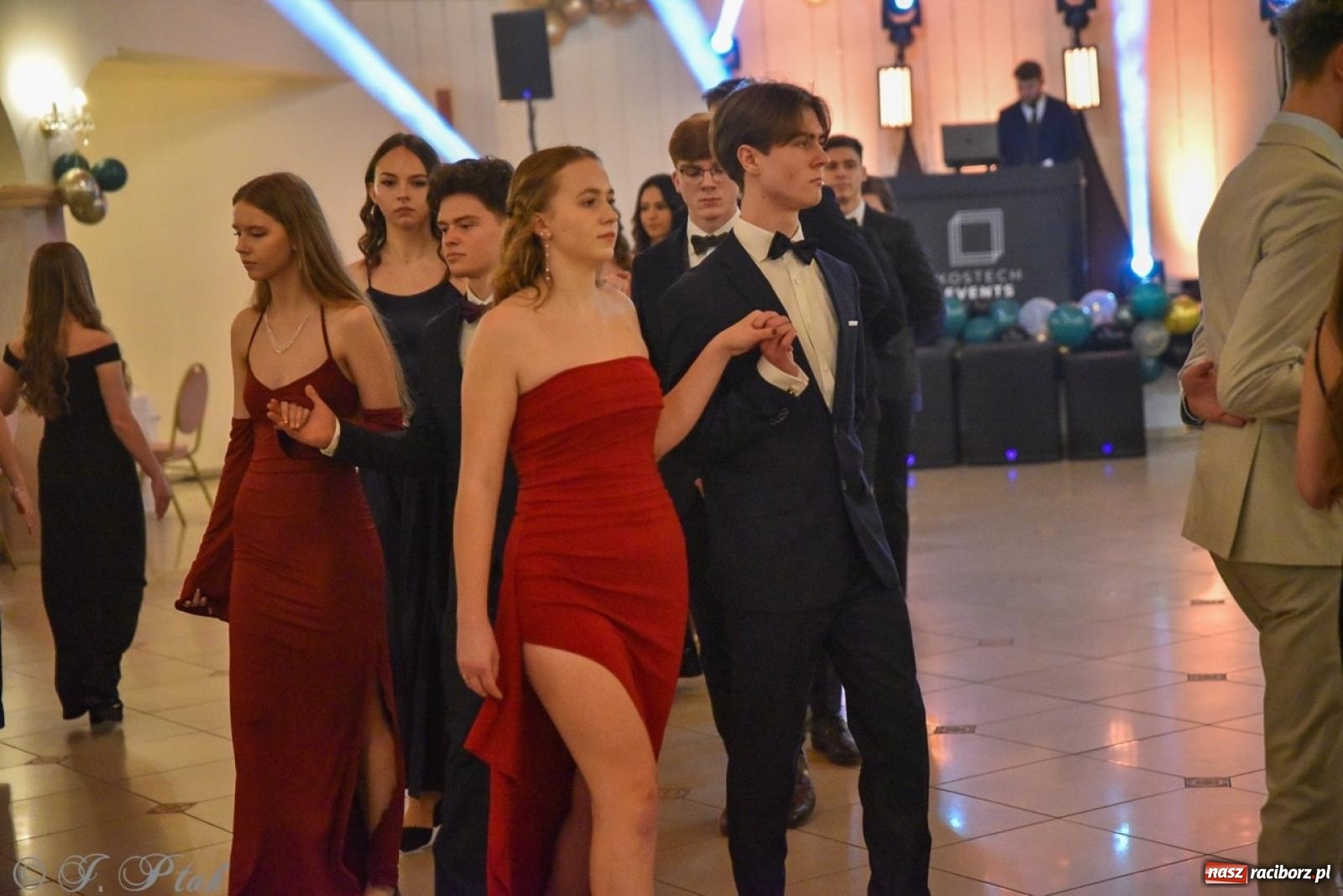 Zdjęcie w galerii na portalu naszraciborz.pl: Studniówka I LO i Liceum Sztuk Plastycznych na bis! wiadomości z regionu