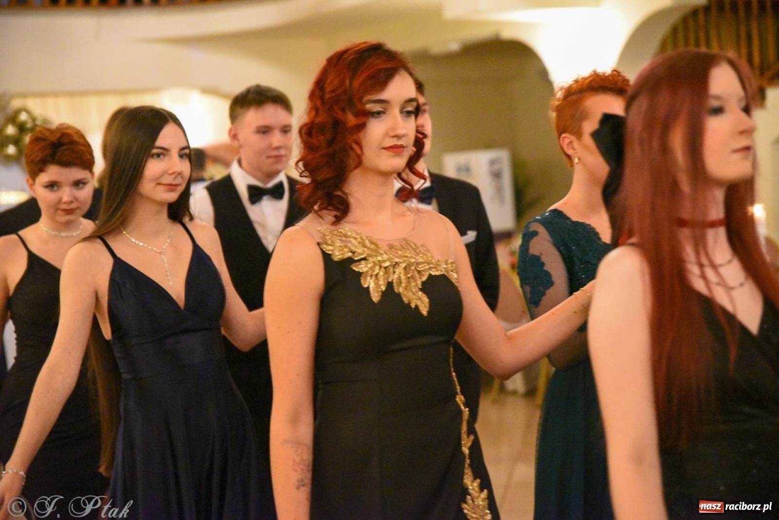 Zdjęcie w galerii na portalu naszraciborz.pl: Studniówka I LO i Liceum Sztuk Plastycznych na bis! wiadomości z regionu