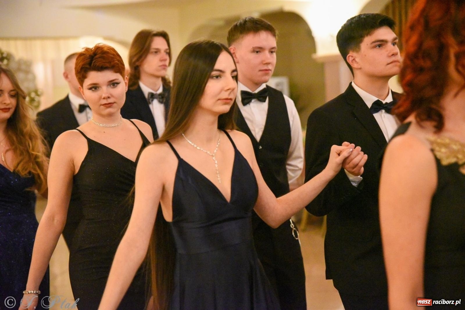 Zdjęcie w galerii na portalu naszraciborz.pl: Studniówka I LO i Liceum Sztuk Plastycznych na bis! wiadomości z regionu