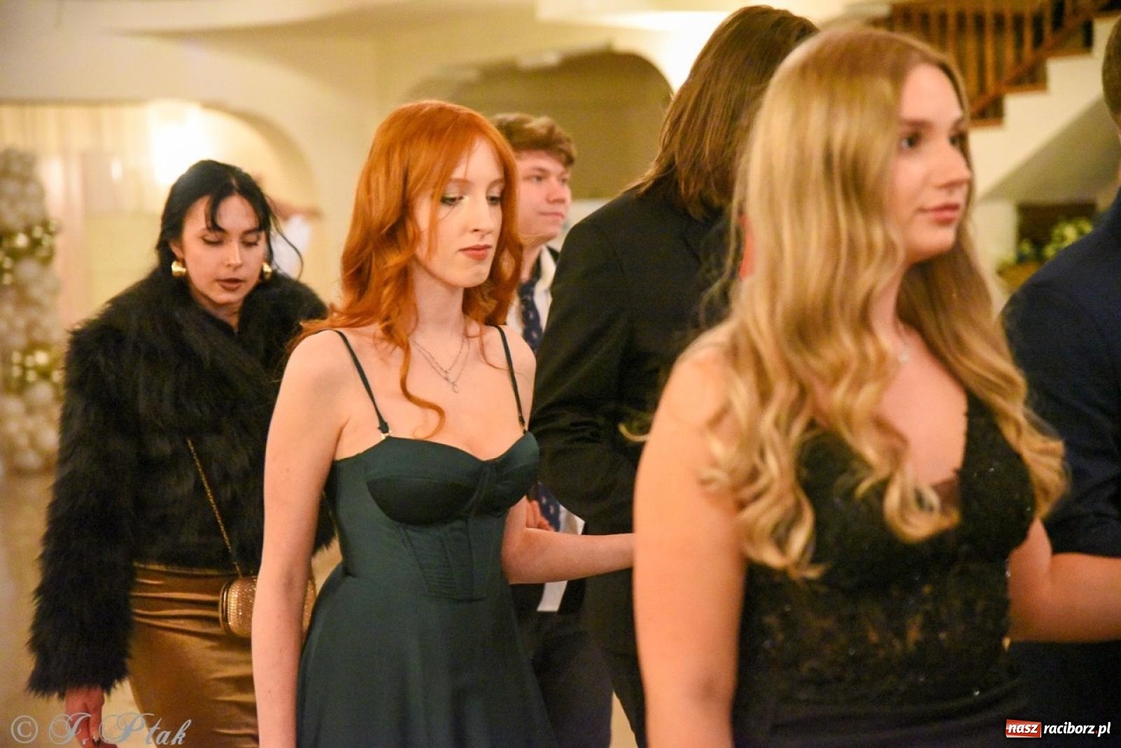 Zdjęcie w galerii na portalu naszraciborz.pl: Studniówka I LO i Liceum Sztuk Plastycznych na bis! wiadomości z regionu