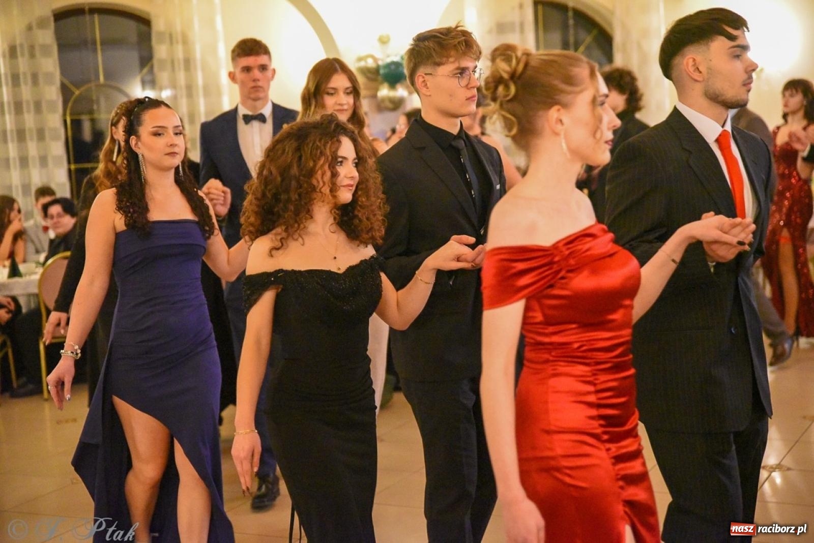 Zdjęcie w galerii na portalu naszraciborz.pl: Studniówka I LO i Liceum Sztuk Plastycznych na bis! wiadomości z regionu