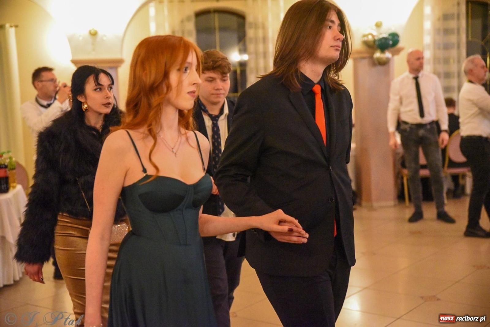 Zdjęcie w galerii na portalu naszraciborz.pl: Studniówka I LO i Liceum Sztuk Plastycznych na bis! wiadomości z regionu