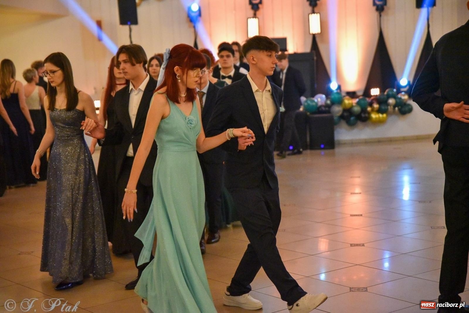 Zdjęcie w galerii na portalu naszraciborz.pl: Studniówka I LO i Liceum Sztuk Plastycznych na bis! wiadomości z regionu