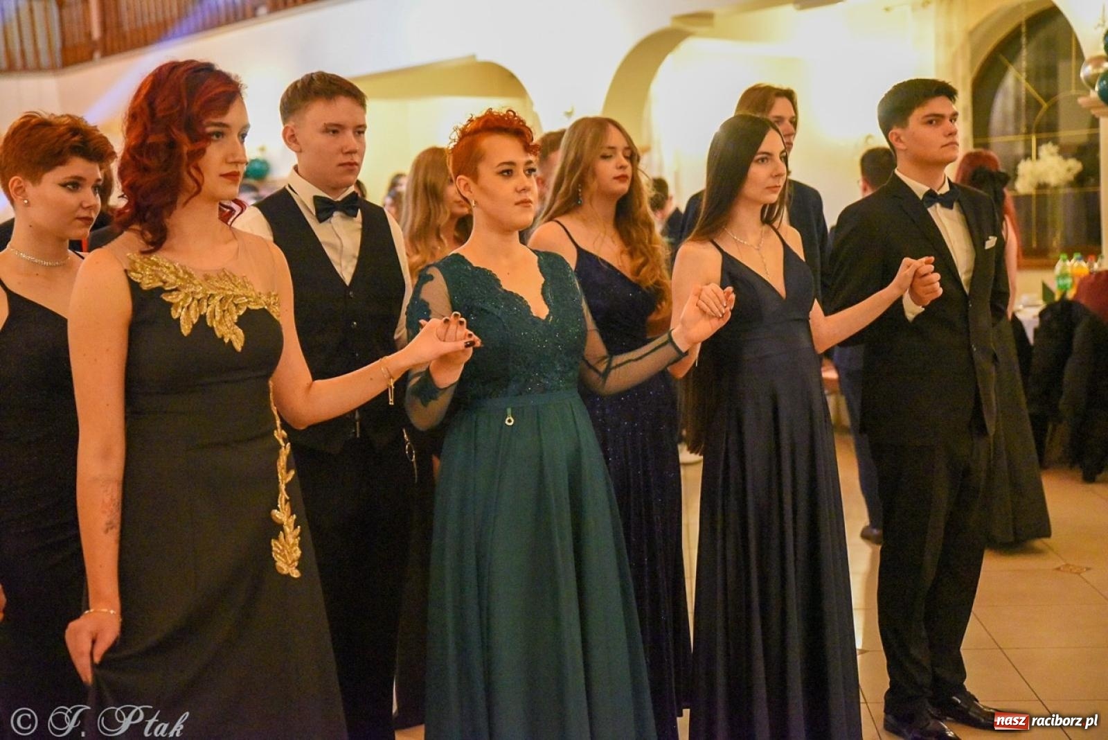 Zdjęcie w galerii na portalu naszraciborz.pl: Studniówka I LO i Liceum Sztuk Plastycznych na bis! wiadomości z regionu