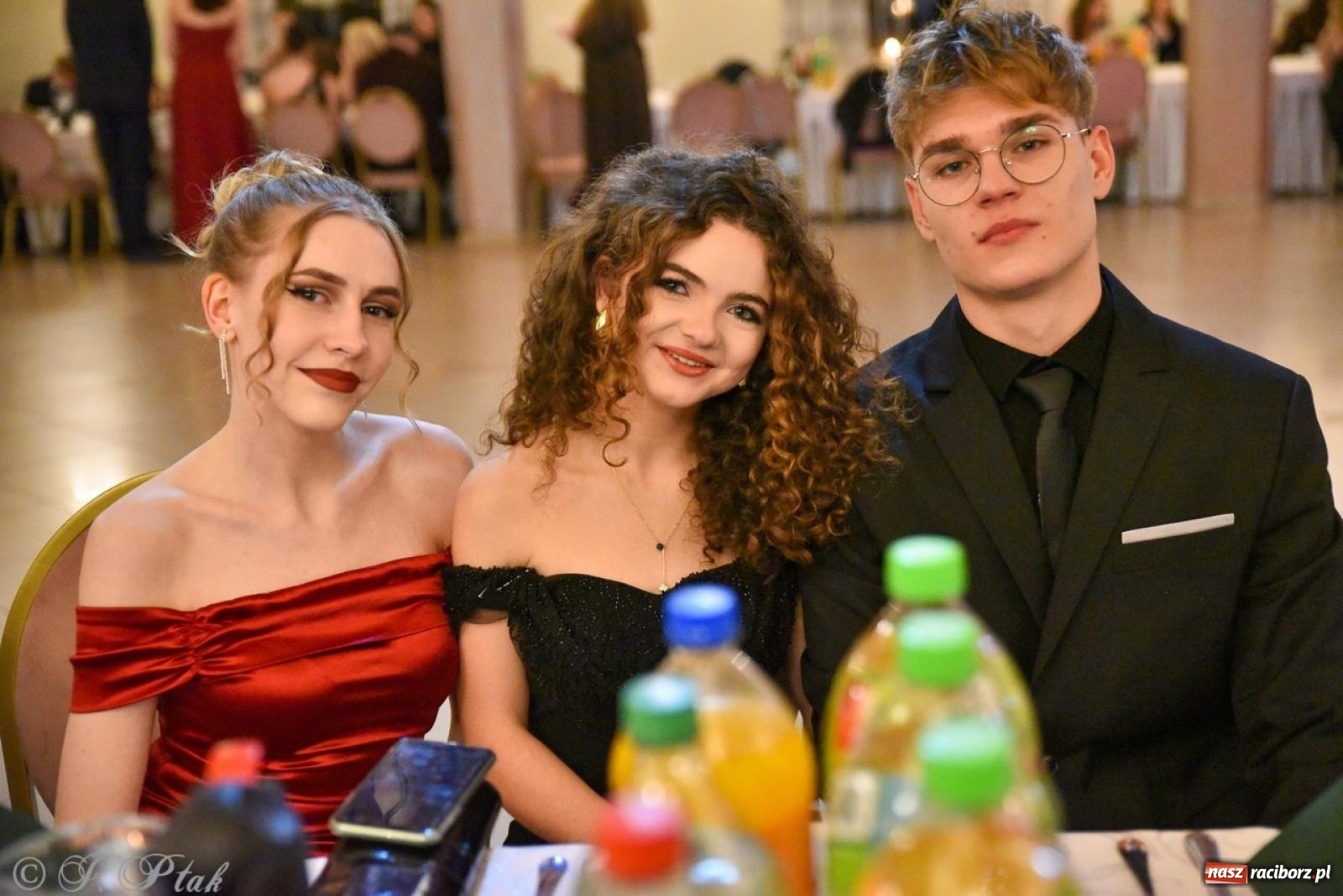 Zdjęcie w galerii na portalu naszraciborz.pl: Studniówka I LO i Liceum Sztuk Plastycznych na bis! wiadomości z regionu