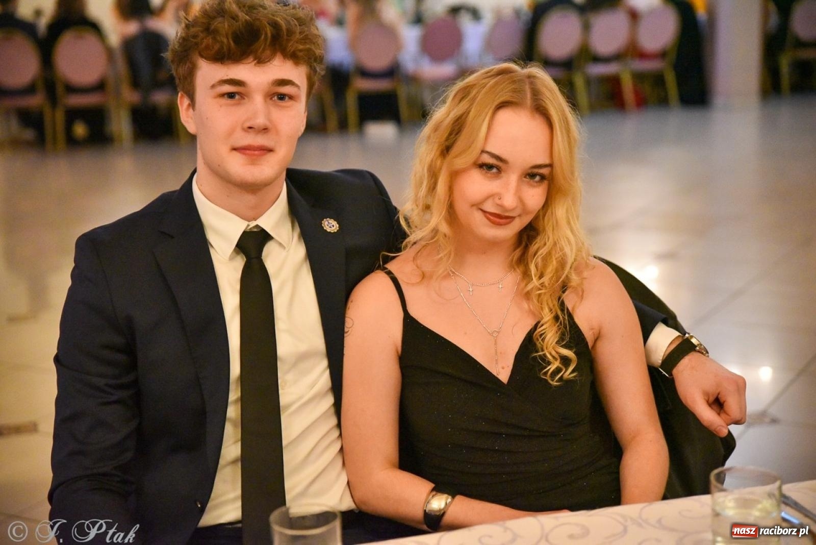 Zdjęcie w galerii na portalu naszraciborz.pl: Studniówka I LO i Liceum Sztuk Plastycznych na bis! wiadomości z regionu