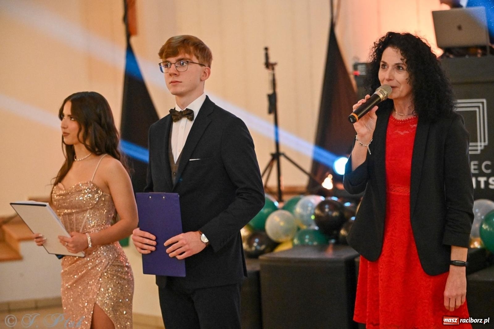 Zdjęcie w galerii na portalu naszraciborz.pl: Studniówka I LO i Liceum Sztuk Plastycznych na bis! wiadomości z regionu