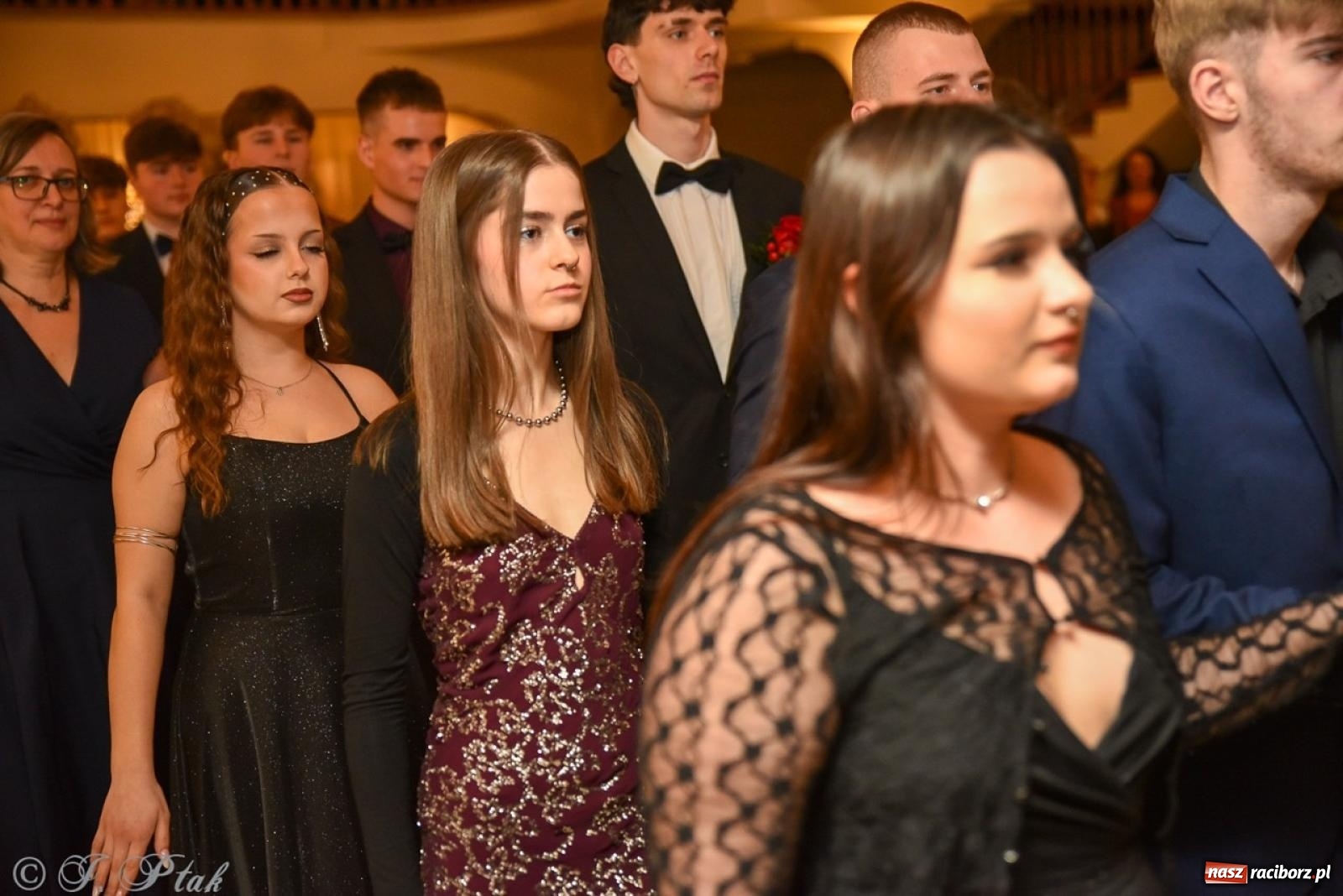 Zdjęcie w galerii na portalu naszraciborz.pl: Studniówka I LO i Liceum Sztuk Plastycznych na bis! wiadomości z regionu