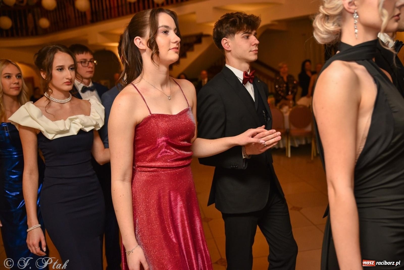 Zdjęcie w galerii na portalu naszraciborz.pl: Studniówka I LO i Liceum Sztuk Plastycznych na bis! wiadomości z regionu