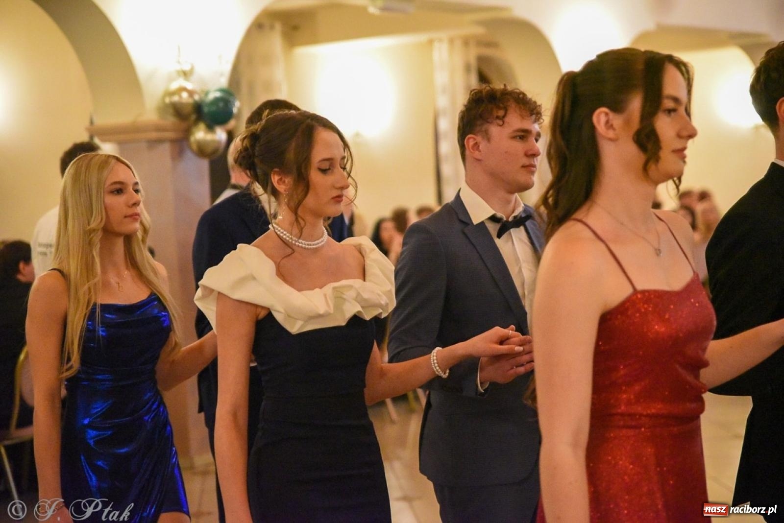 Zdjęcie w galerii na portalu naszraciborz.pl: Studniówka I LO i Liceum Sztuk Plastycznych na bis! wiadomości z regionu