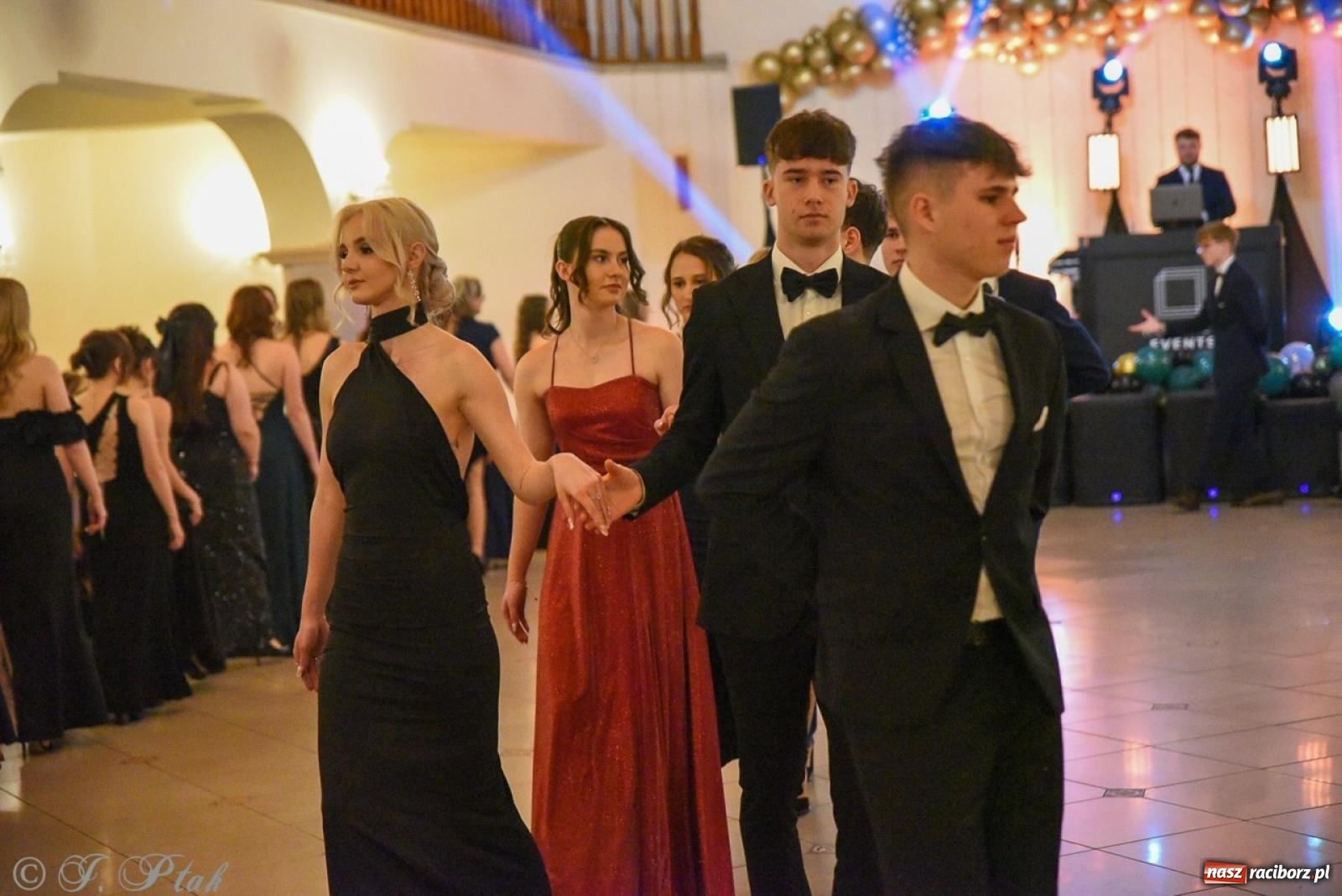 Zdjęcie w galerii na portalu naszraciborz.pl: Studniówka I LO i Liceum Sztuk Plastycznych na bis! wiadomości z regionu