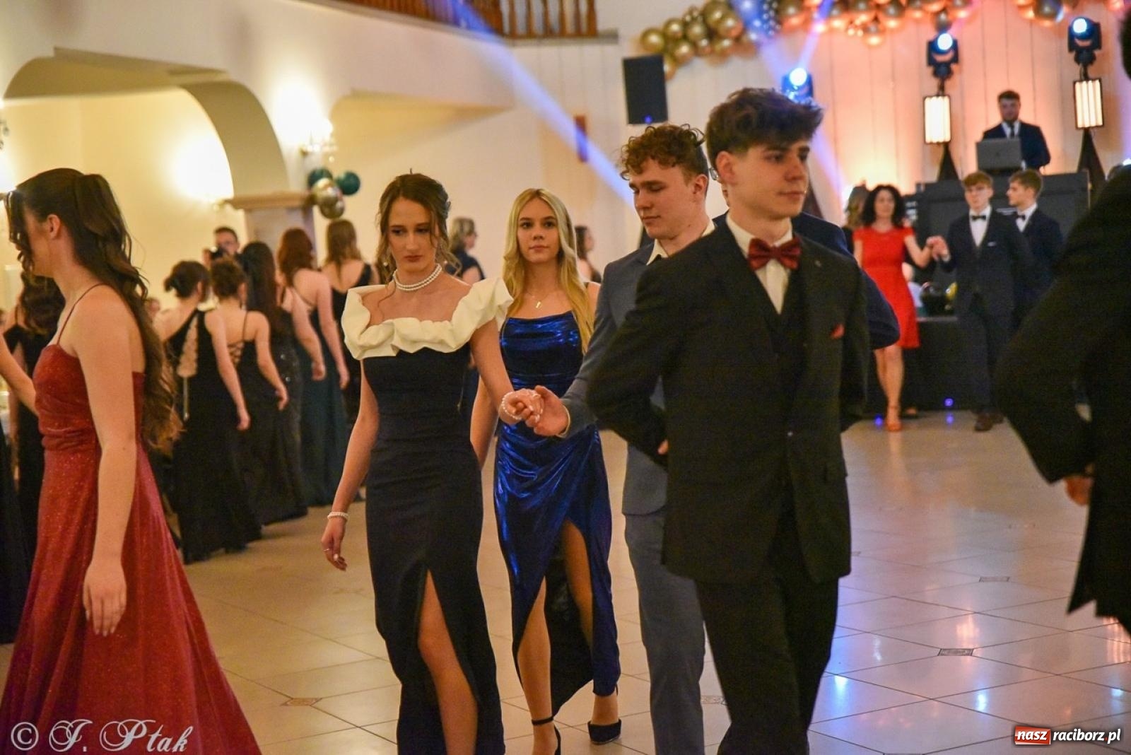 Zdjęcie w galerii na portalu naszraciborz.pl: Studniówka I LO i Liceum Sztuk Plastycznych na bis! wiadomości z regionu