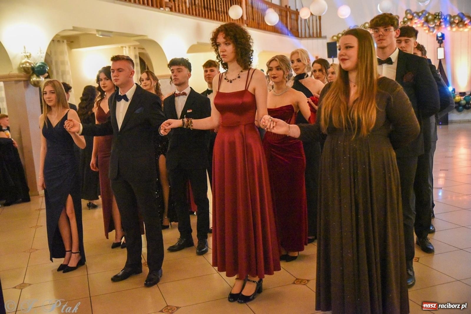 Zdjęcie w galerii na portalu naszraciborz.pl: Studniówka I LO i Liceum Sztuk Plastycznych na bis! wiadomości z regionu