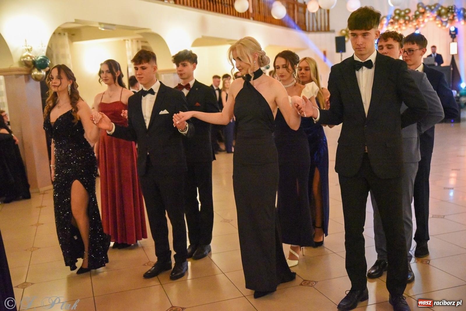 Zdjęcie w galerii na portalu naszraciborz.pl: Studniówka I LO i Liceum Sztuk Plastycznych na bis! wiadomości z regionu