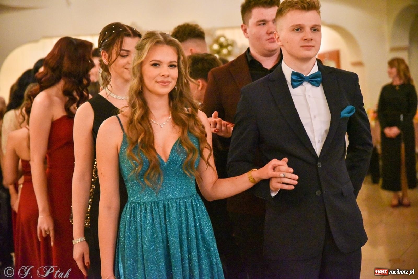 Zdjęcie w galerii na portalu naszraciborz.pl: Studniówka I LO i Liceum Sztuk Plastycznych na bis! wiadomości z regionu