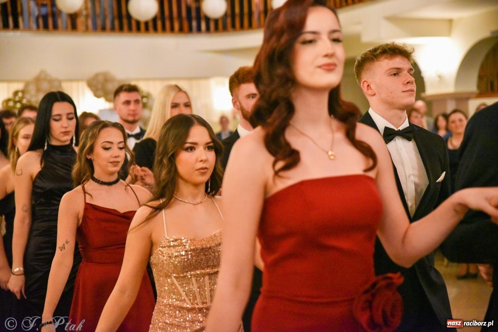 Zdjęcie w galerii na portalu naszraciborz.pl: Studniówka I LO i Liceum Sztuk Plastycznych na bis! wiadomości z regionu