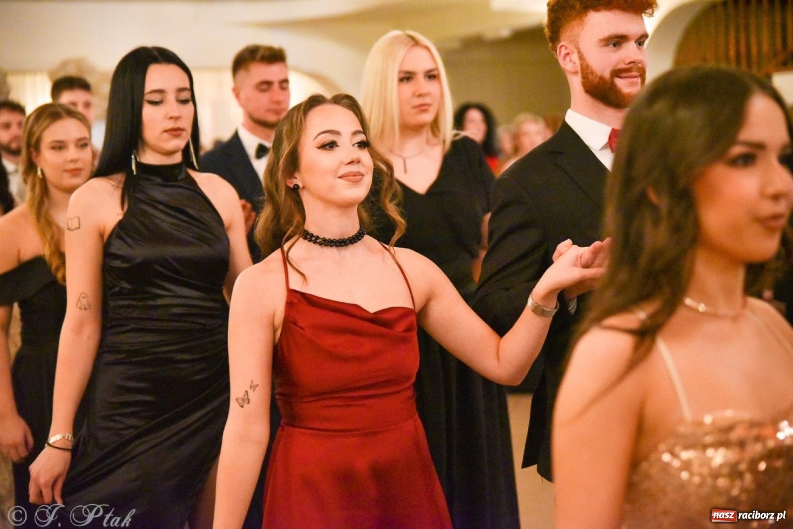 Zdjęcie w galerii na portalu naszraciborz.pl: Studniówka I LO i Liceum Sztuk Plastycznych na bis! wiadomości z regionu