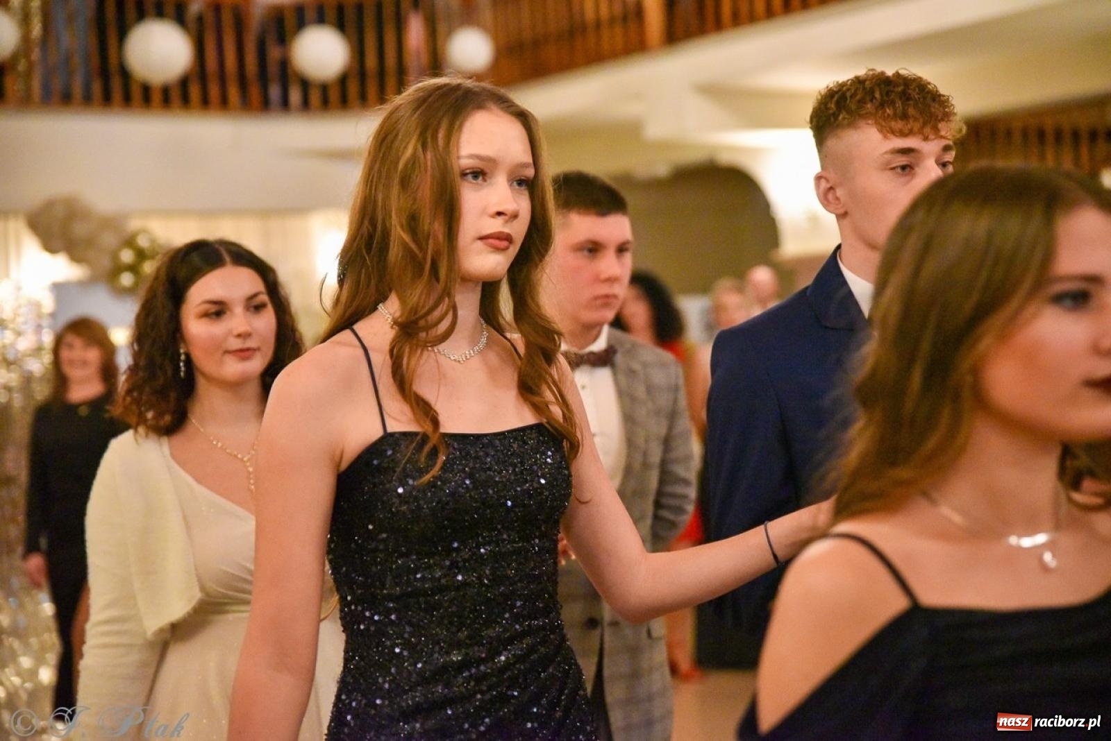 Zdjęcie w galerii na portalu naszraciborz.pl: Studniówka I LO i Liceum Sztuk Plastycznych na bis! wiadomości z regionu