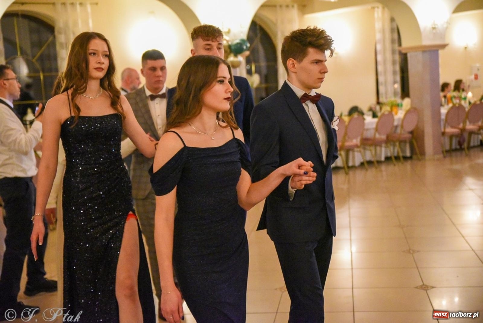 Zdjęcie w galerii na portalu naszraciborz.pl: Studniówka I LO i Liceum Sztuk Plastycznych na bis! wiadomości z regionu