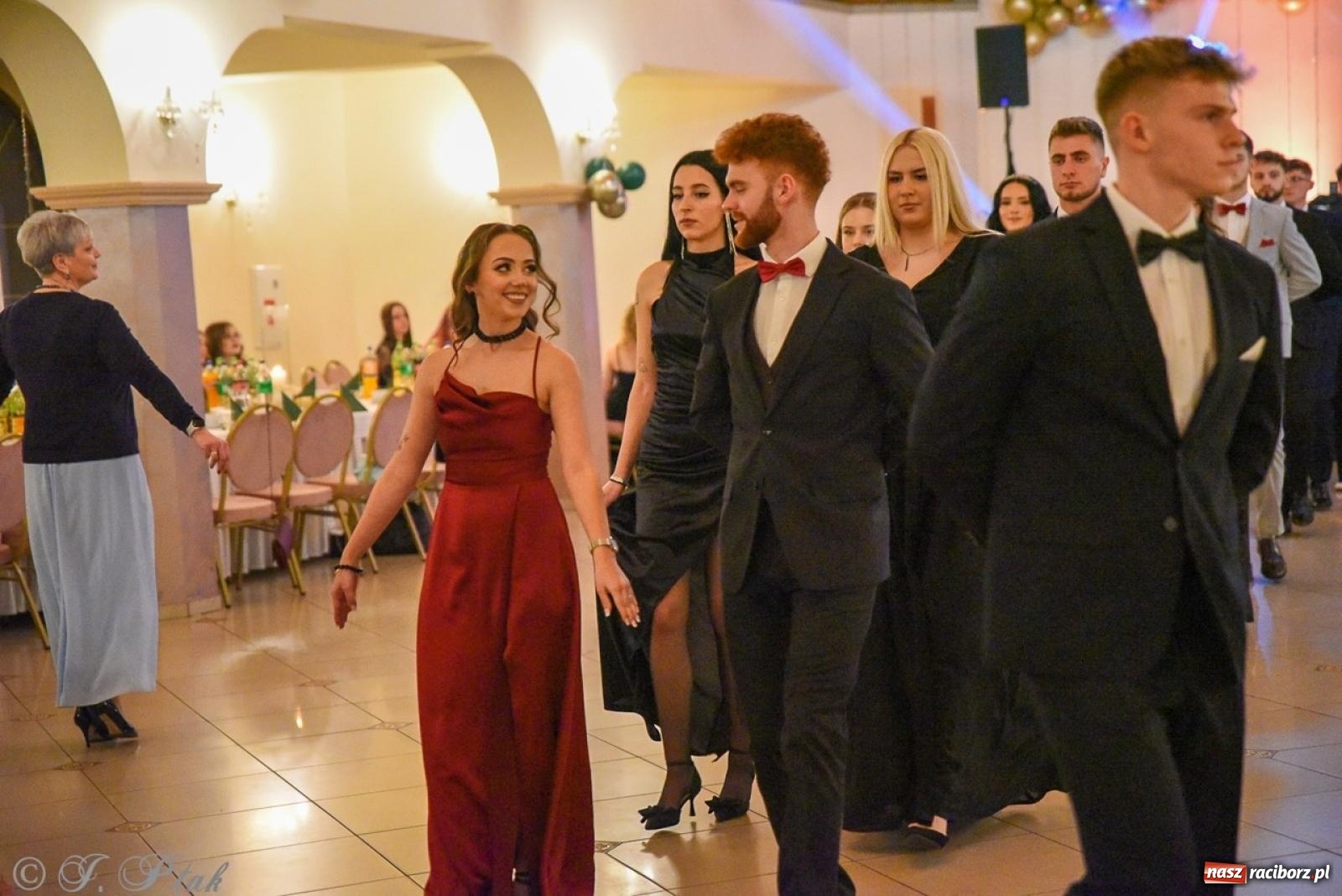 Zdjęcie w galerii na portalu naszraciborz.pl: Studniówka I LO i Liceum Sztuk Plastycznych na bis! wiadomości z regionu