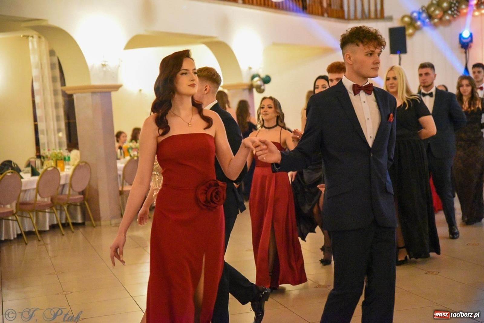 Zdjęcie w galerii na portalu naszraciborz.pl: Studniówka I LO i Liceum Sztuk Plastycznych na bis! wiadomości z regionu